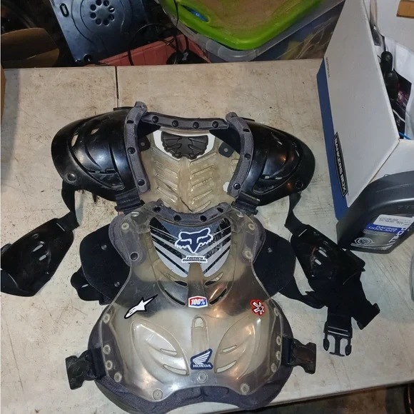 Fox Protective Chest protector - Picture 2 of 2
